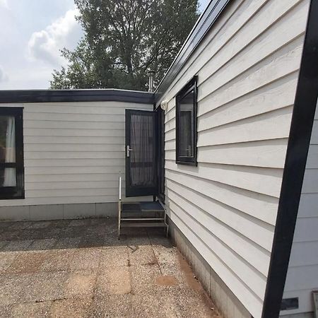 Comfortabel En Gezellig Familie Chalet Tot 6 Personen Op De Veluwe Bungalowpark De Kern بوتِنْ المظهر الخارجي الصورة