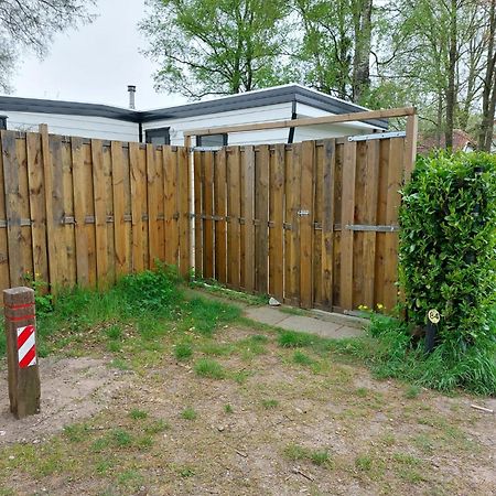 Comfortabel En Gezellig Familie Chalet Tot 6 Personen Op De Veluwe Bungalowpark De Kern بوتِنْ المظهر الخارجي الصورة