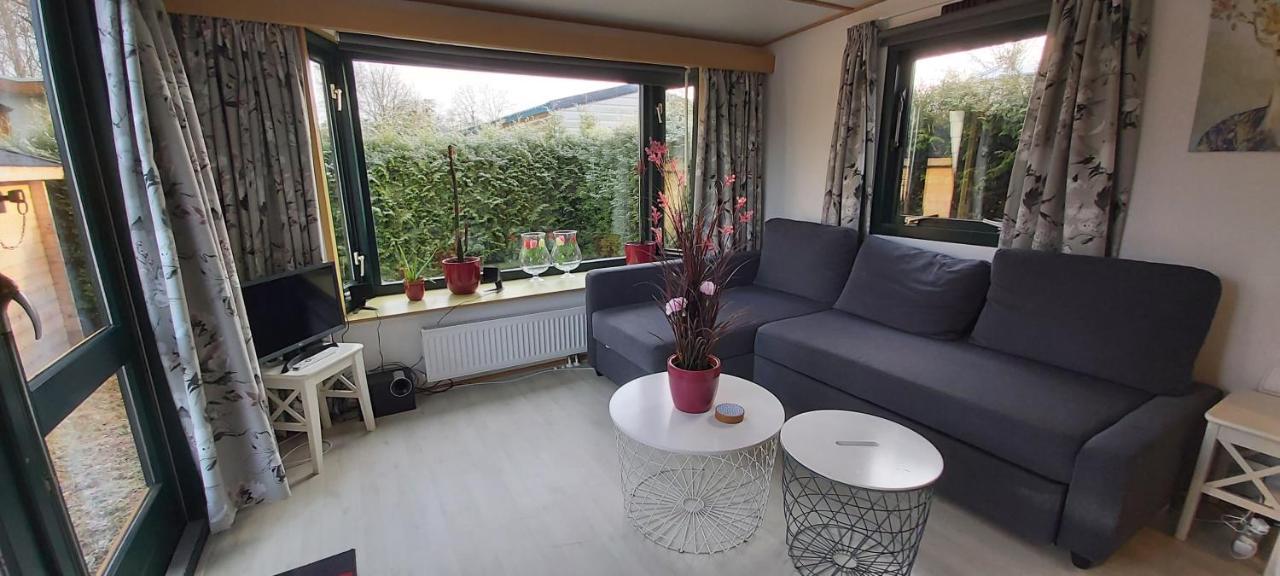 Comfortabel En Gezellig Familie Chalet Tot 6 Personen Op De Veluwe Bungalowpark De Kern بوتِنْ المظهر الخارجي الصورة