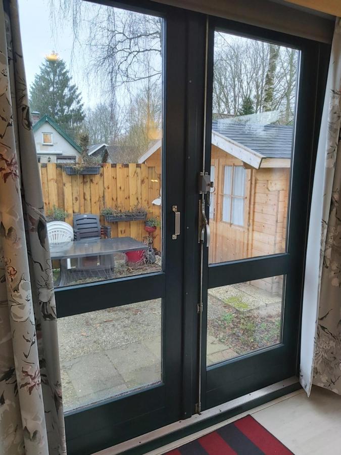 Comfortabel En Gezellig Familie Chalet Tot 6 Personen Op De Veluwe Bungalowpark De Kern بوتِنْ المظهر الخارجي الصورة