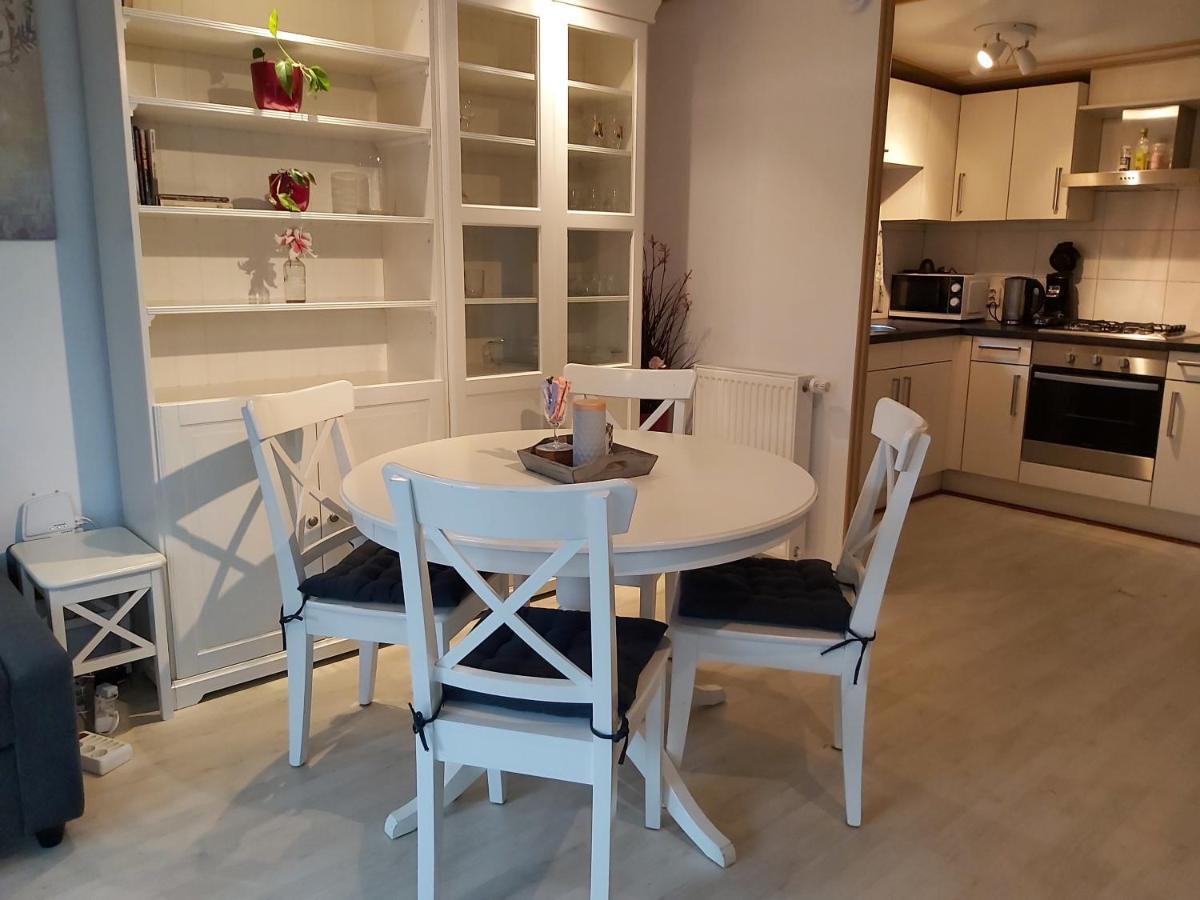 Comfortabel En Gezellig Familie Chalet Tot 6 Personen Op De Veluwe Bungalowpark De Kern بوتِنْ المظهر الخارجي الصورة