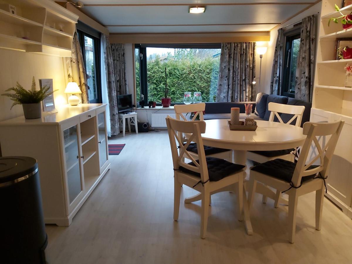 Comfortabel En Gezellig Familie Chalet Tot 6 Personen Op De Veluwe Bungalowpark De Kern بوتِنْ المظهر الخارجي الصورة