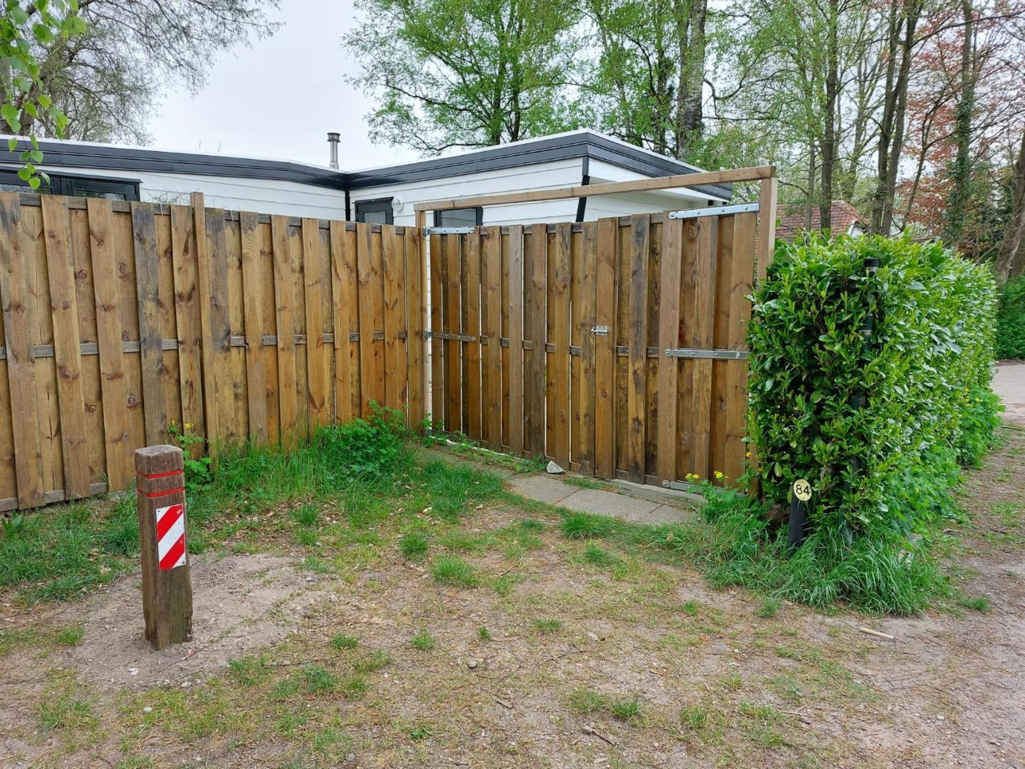 Comfortabel En Gezellig Familie Chalet Tot 6 Personen Op De Veluwe Bungalowpark De Kern بوتِنْ المظهر الخارجي الصورة